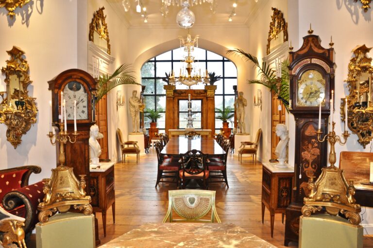 Best Antique Buyers Who Can Visit Your House to Purchase Antiques